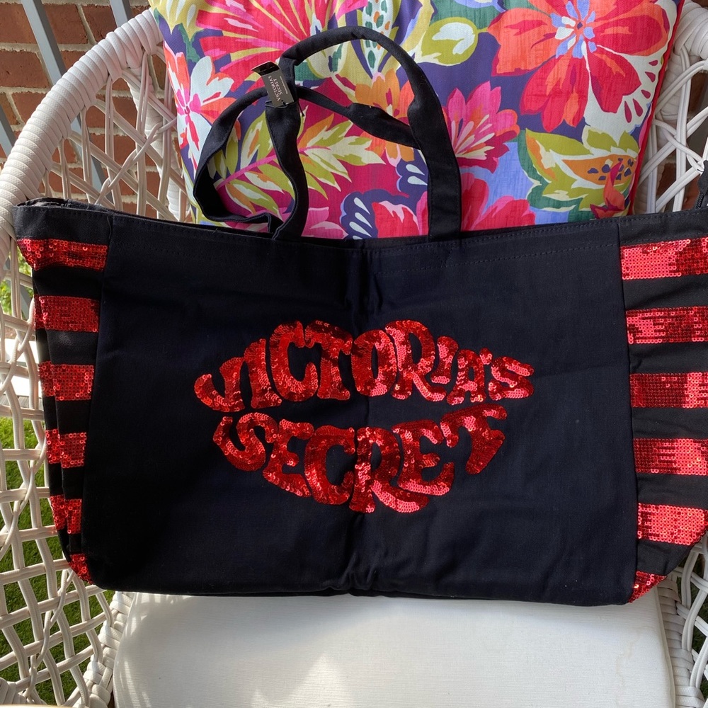 Brand New With Tags Victoria Secret Red Lips Sequin Tote